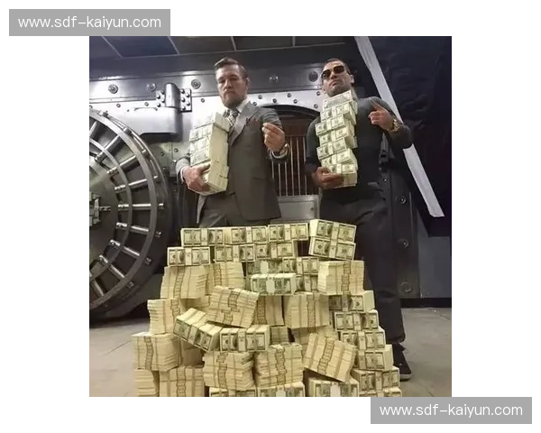 嘴炮王者与格斗帝王:麦格雷戈vs奥尔多,一场载入史册的恩怨情仇 嘴炮王者与格斗帝王:麦格雷戈vs奥尔多,一场载入史册的恩怨情仇